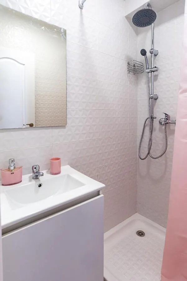 Konukevi Rooms Breeze & Sun Málaga İspanya